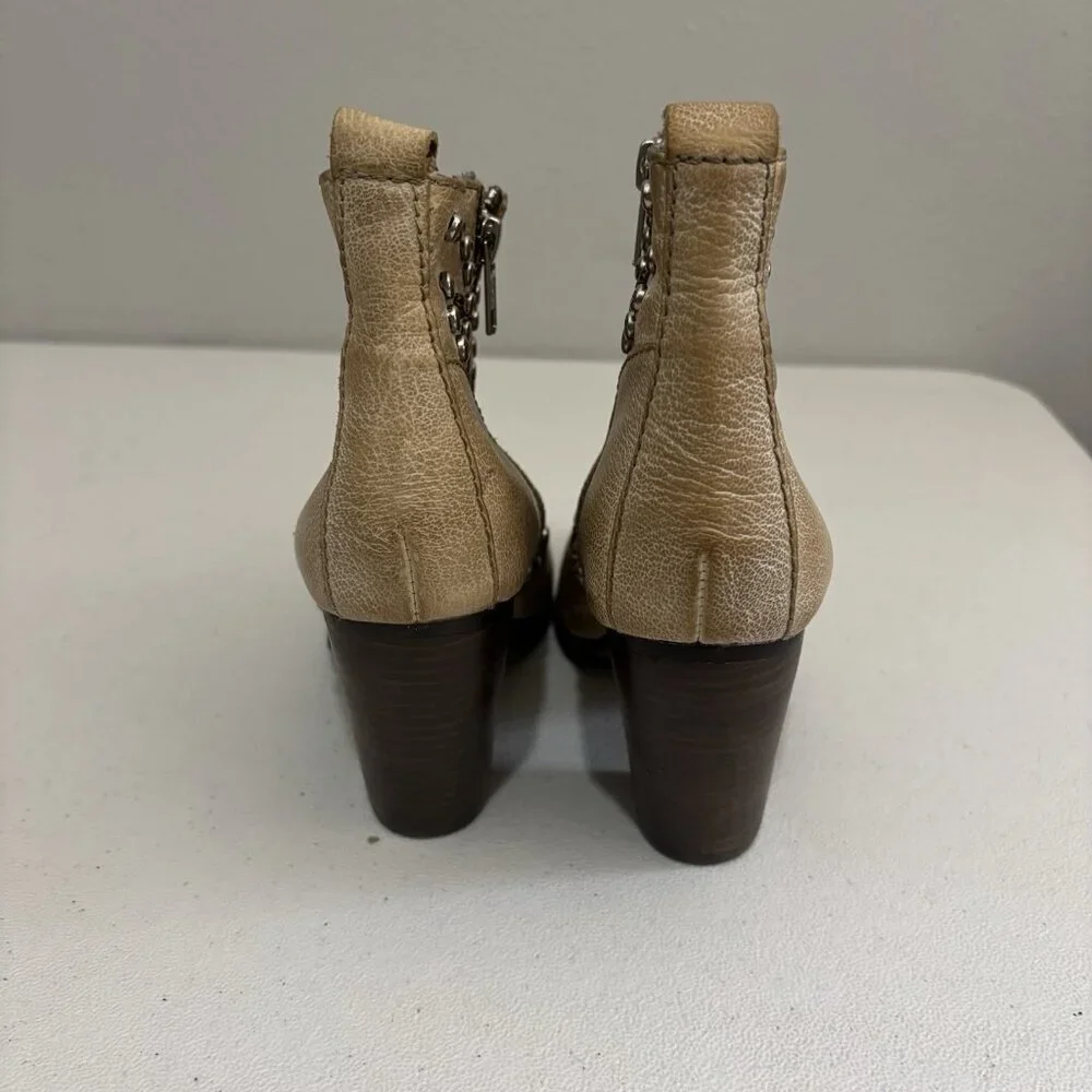 Steve Madden Leather Studded Western Booties Tan  Size 8.5